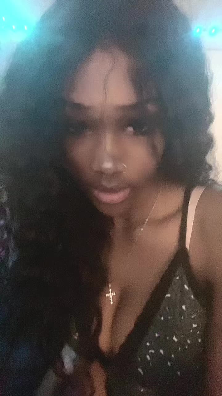 @⃟