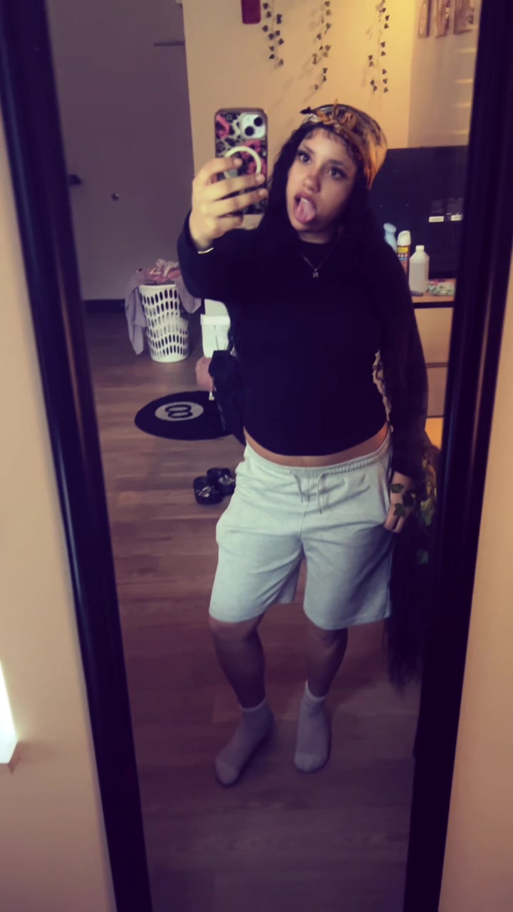 @naya🕷️