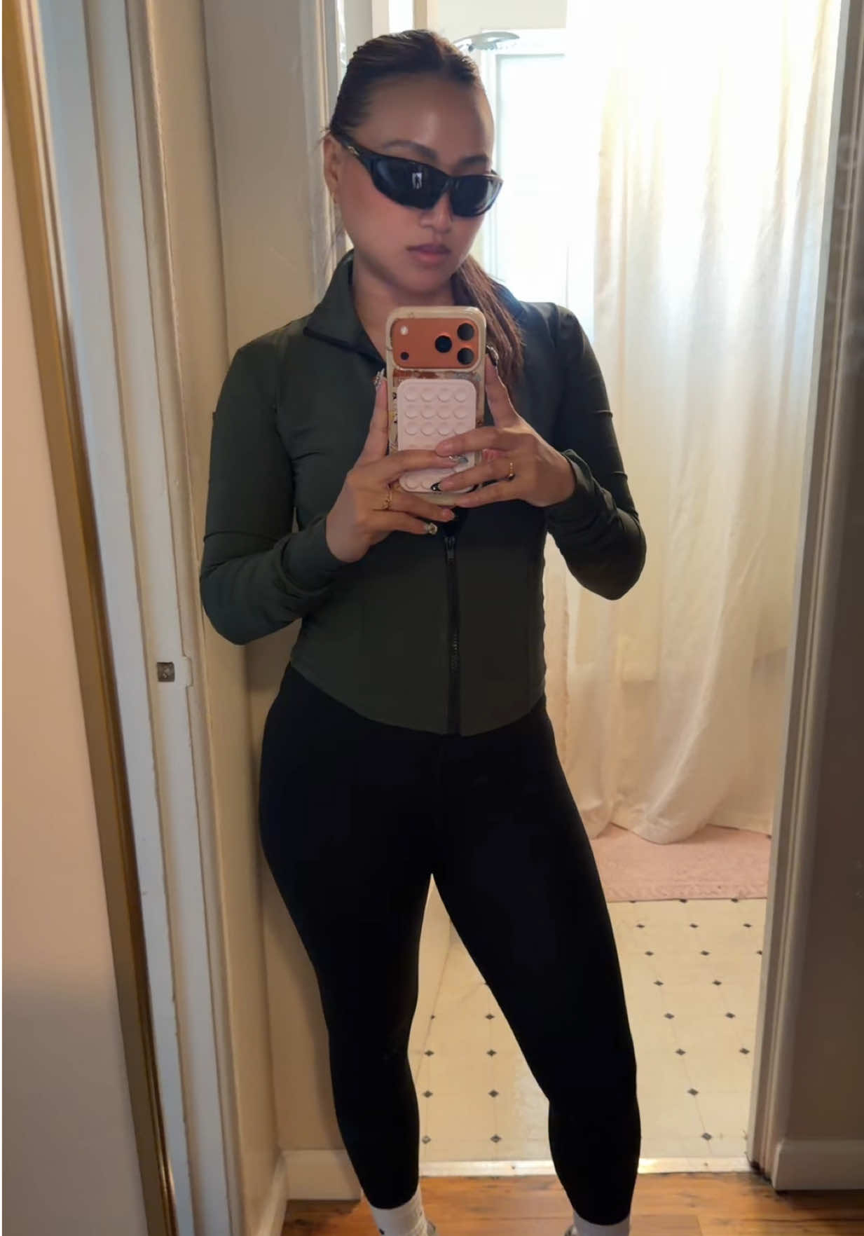 @EarthtoSophia