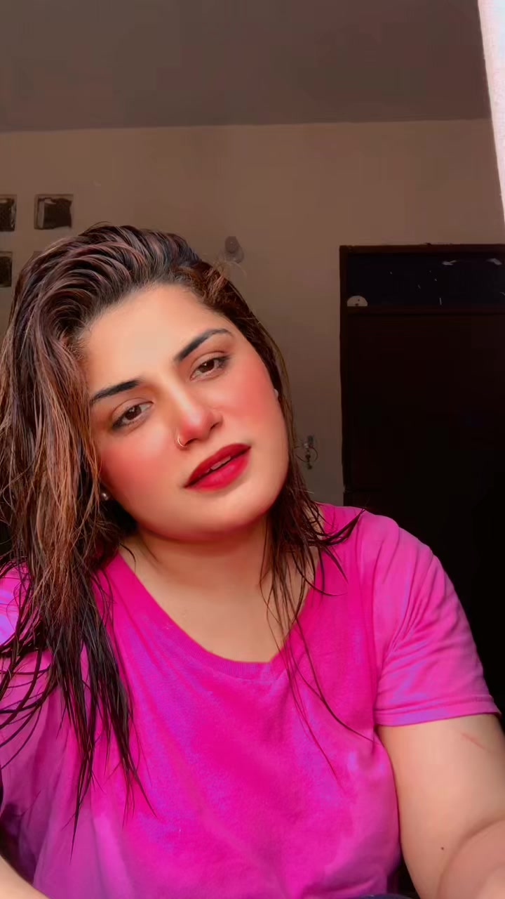 @AshU🦋mAliK
