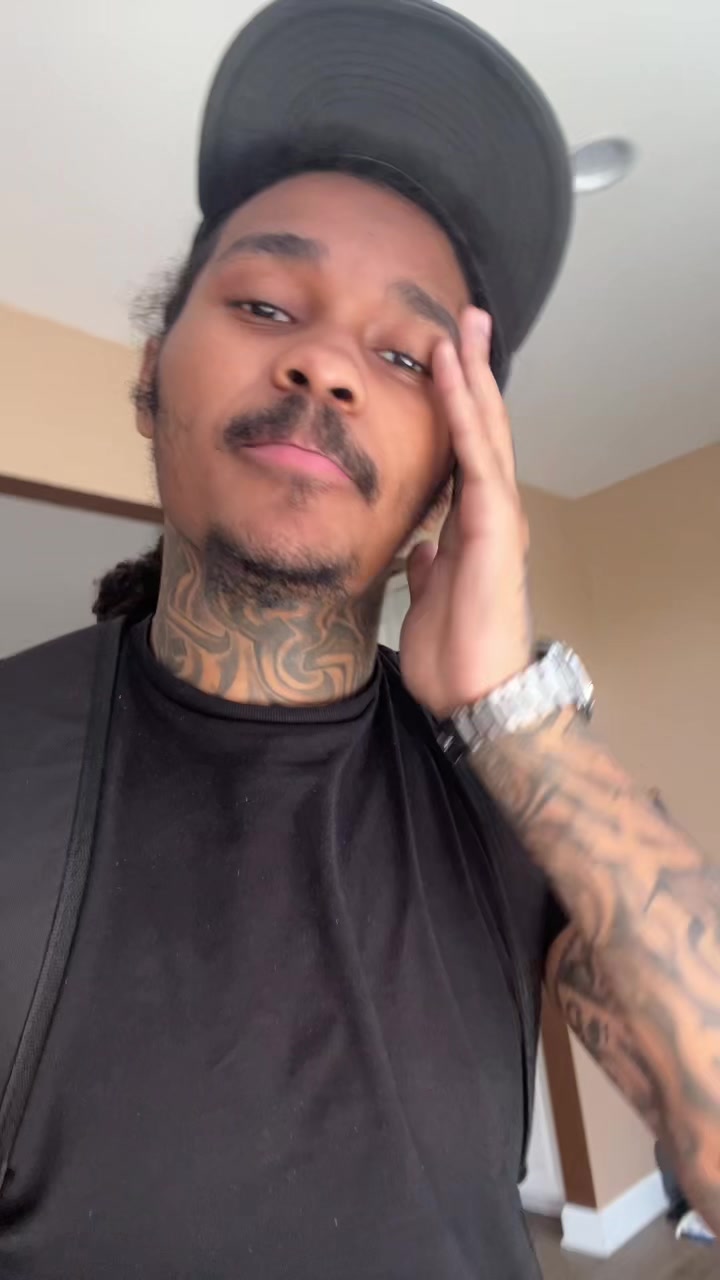 @🎒