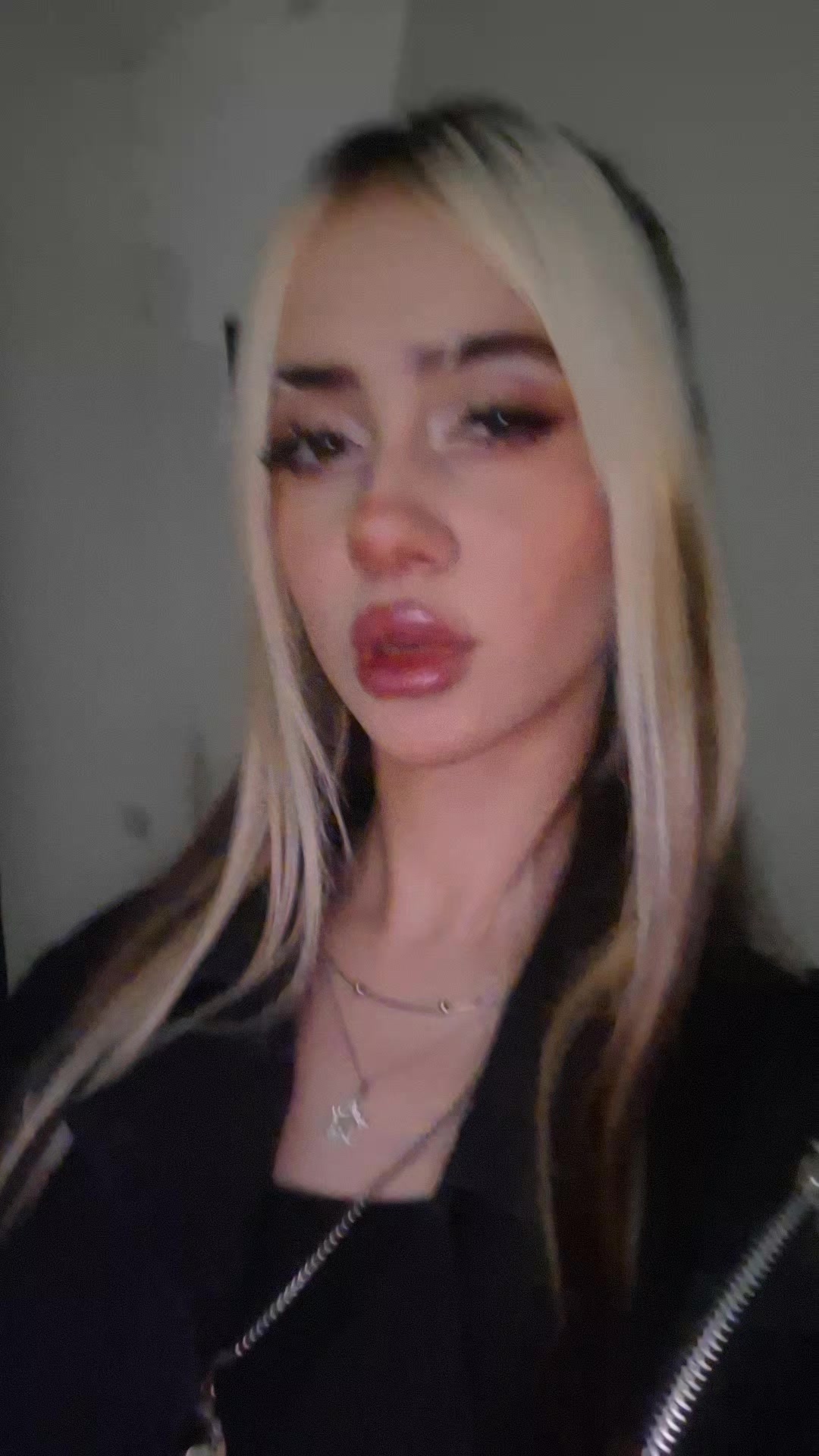 @🐚