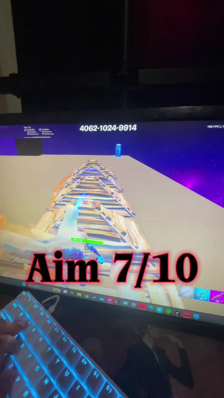 @⃟
