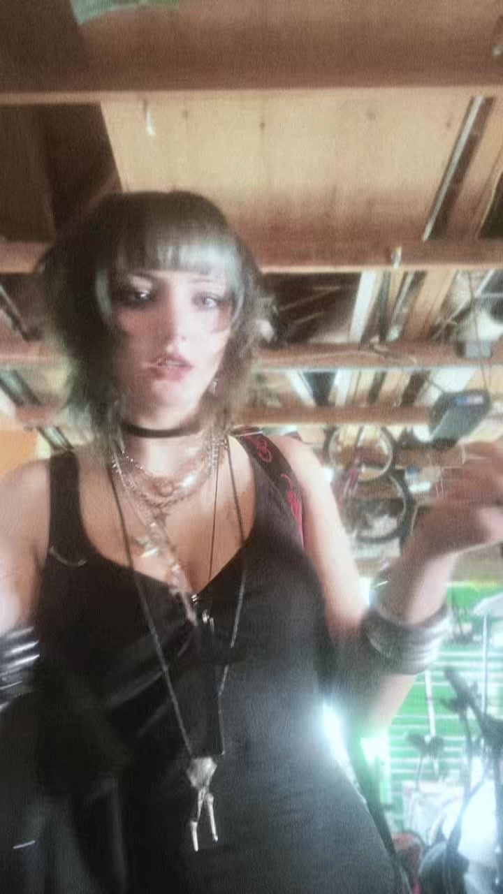 @Ch3rry_b0mb