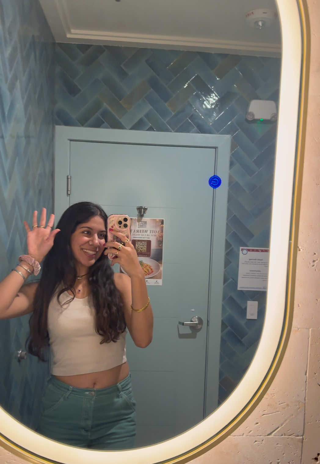 @madhavi_xoxo