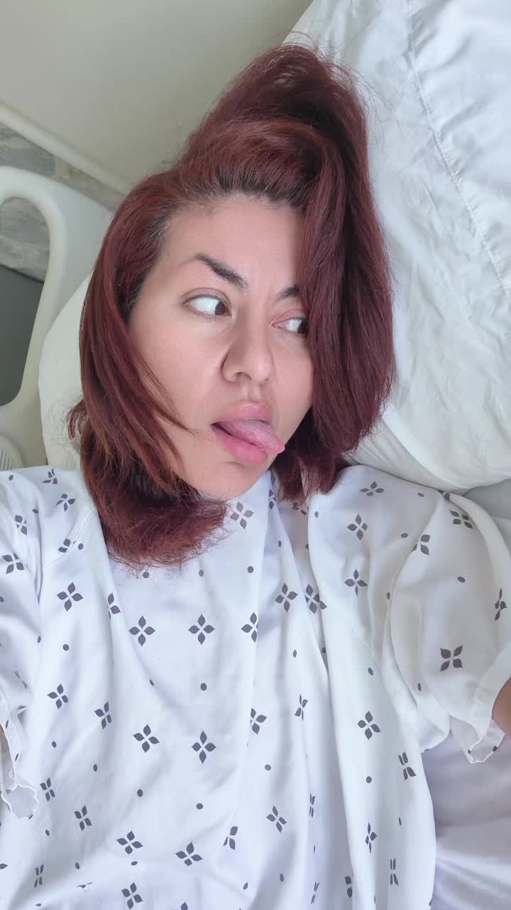 @Lola_LaBamba