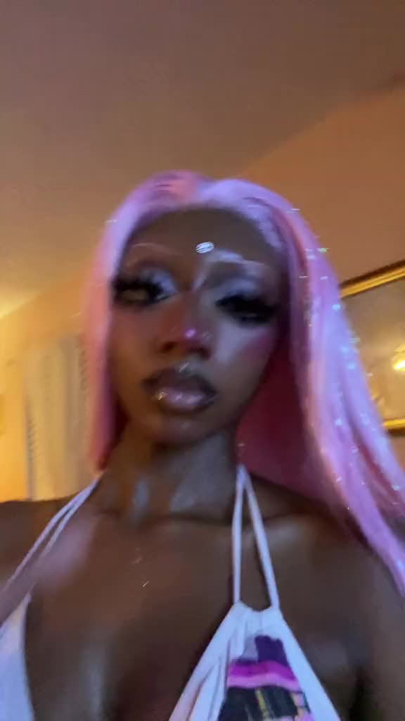@Holyxtrin