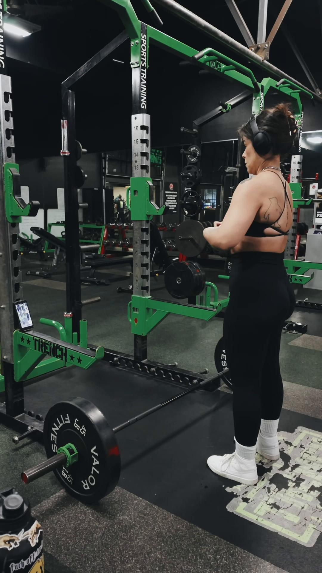 @Theebooblessbabe