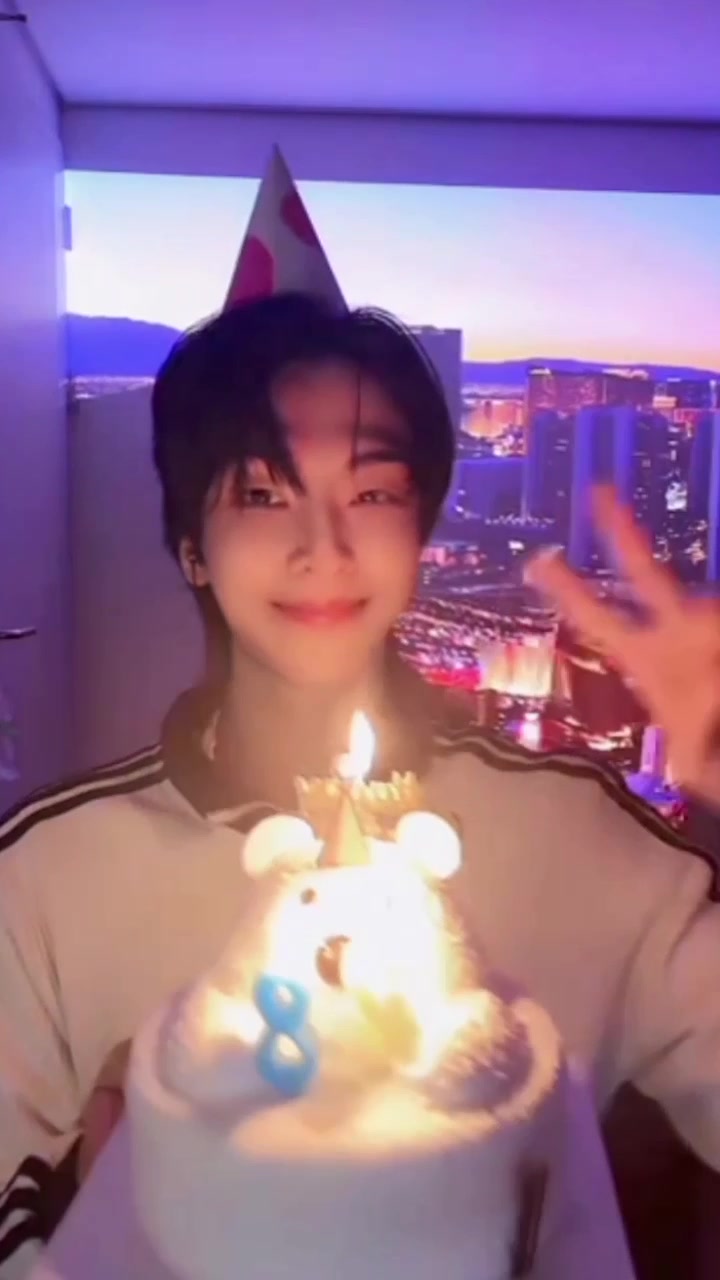 @Ahgase_RuthPamor06🍕🧡