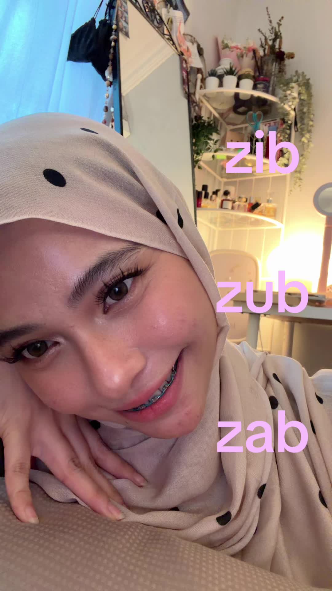 @⠀