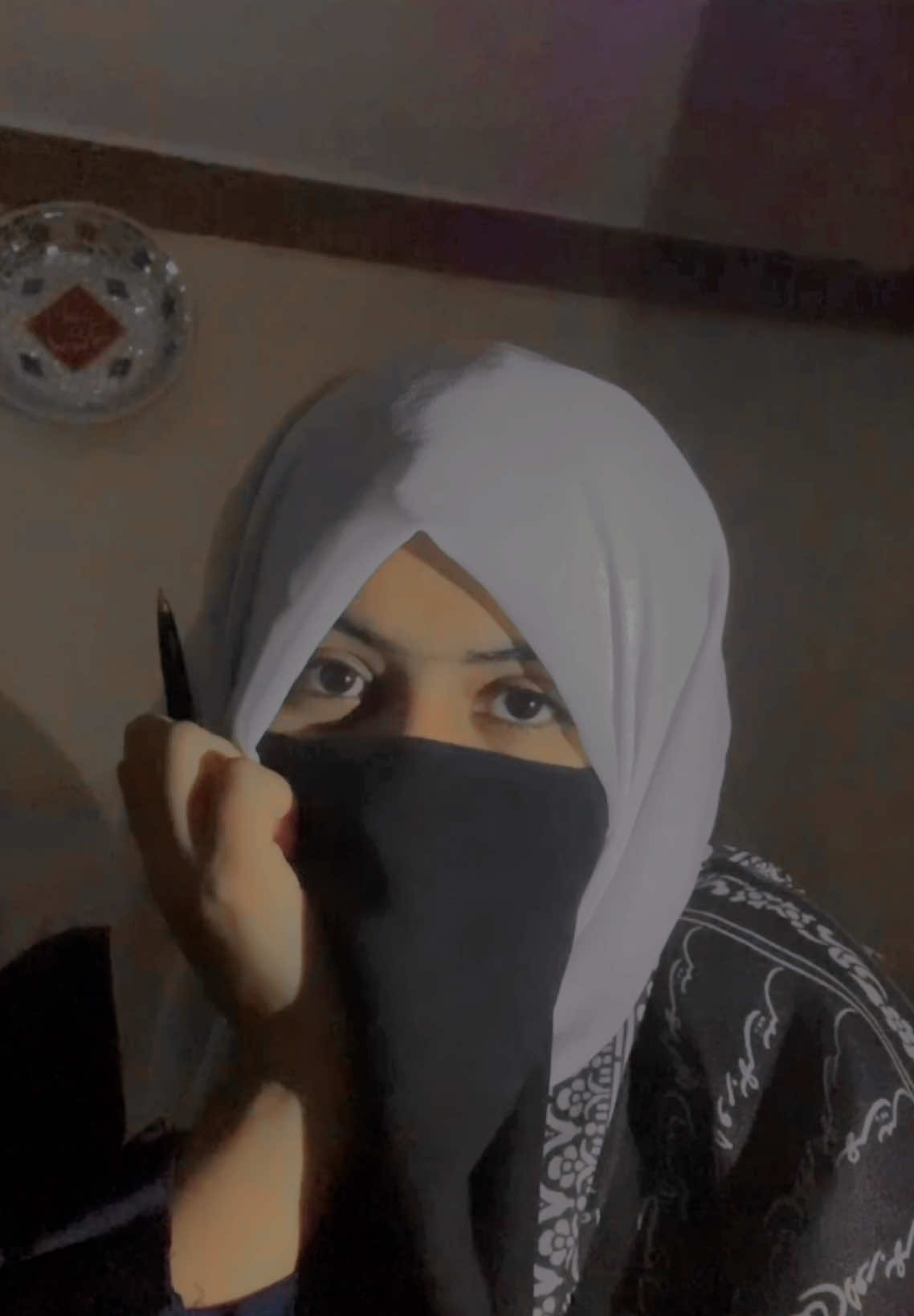 @ز ن ی ر ا 🍂