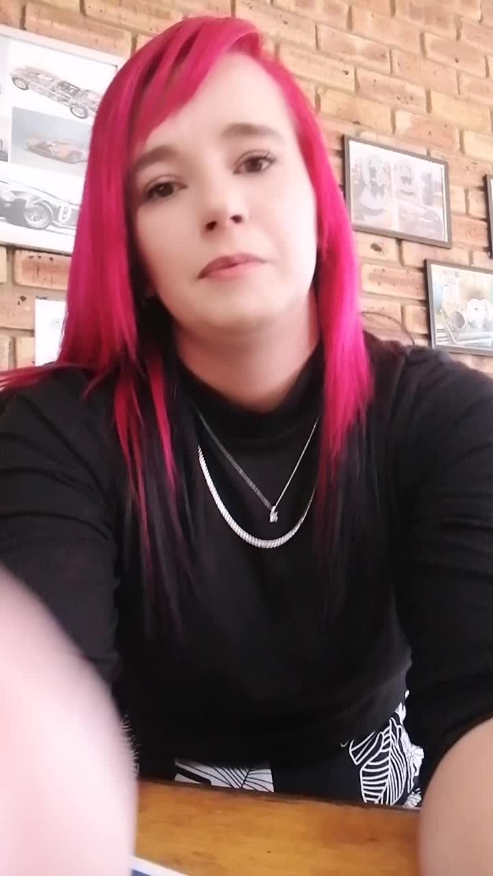 @Abbie🏳️🌈