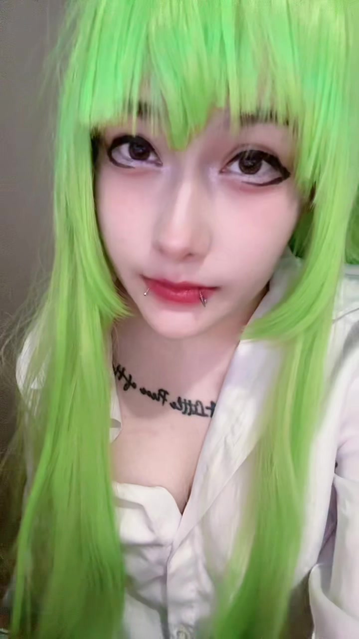 @Ellie (#1 Ineffa fan)