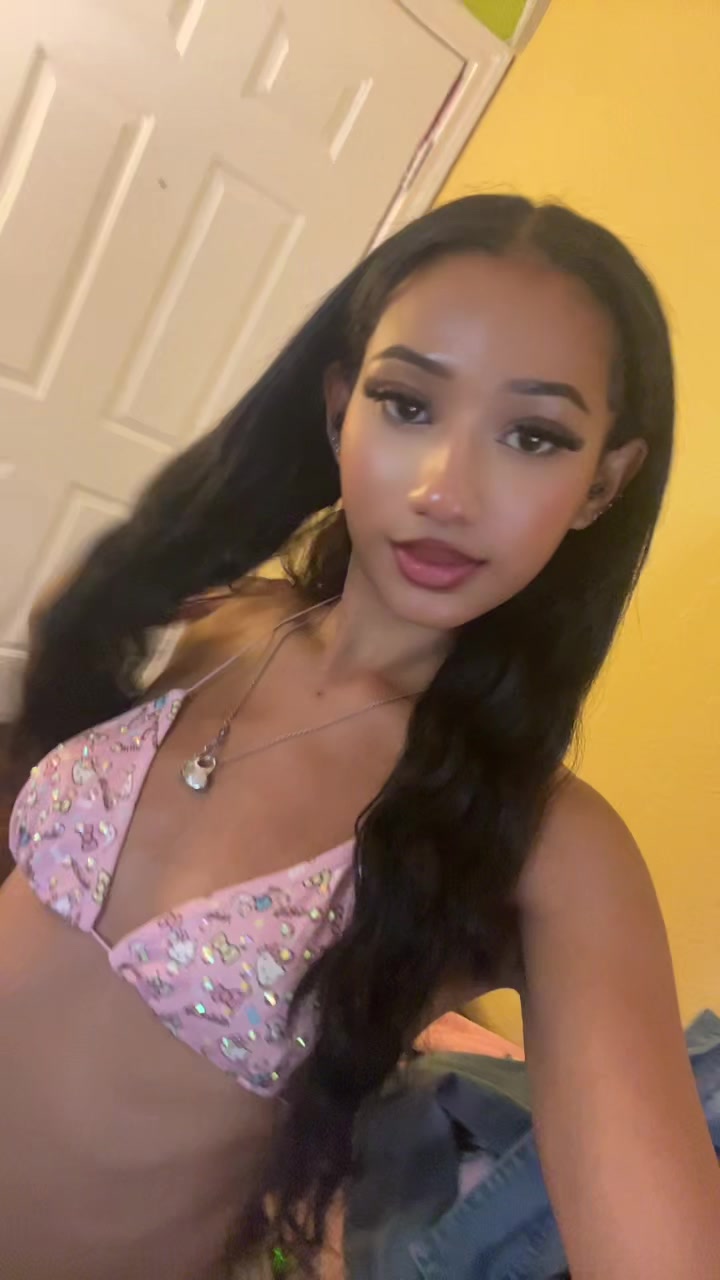 @Aniya Marie 🌈