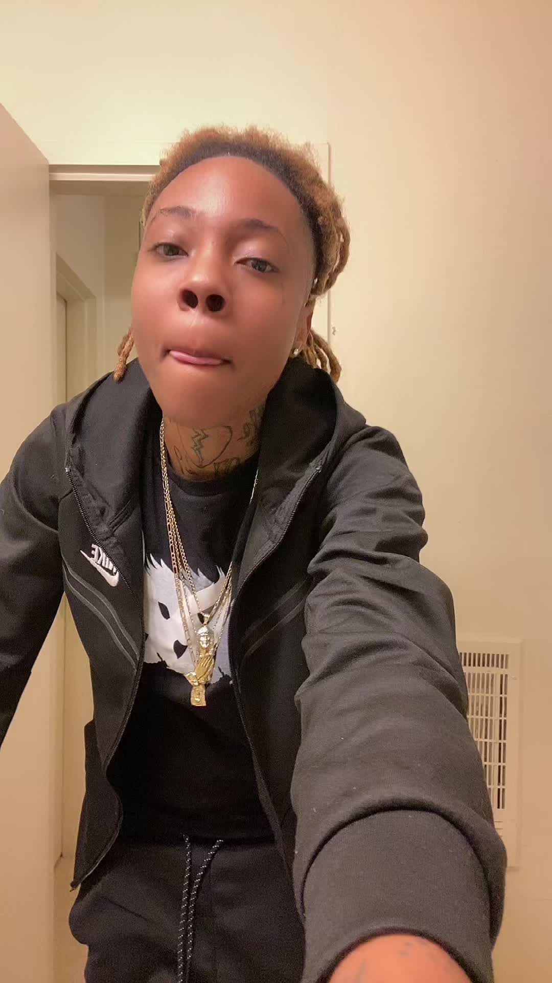 @lil_hot5