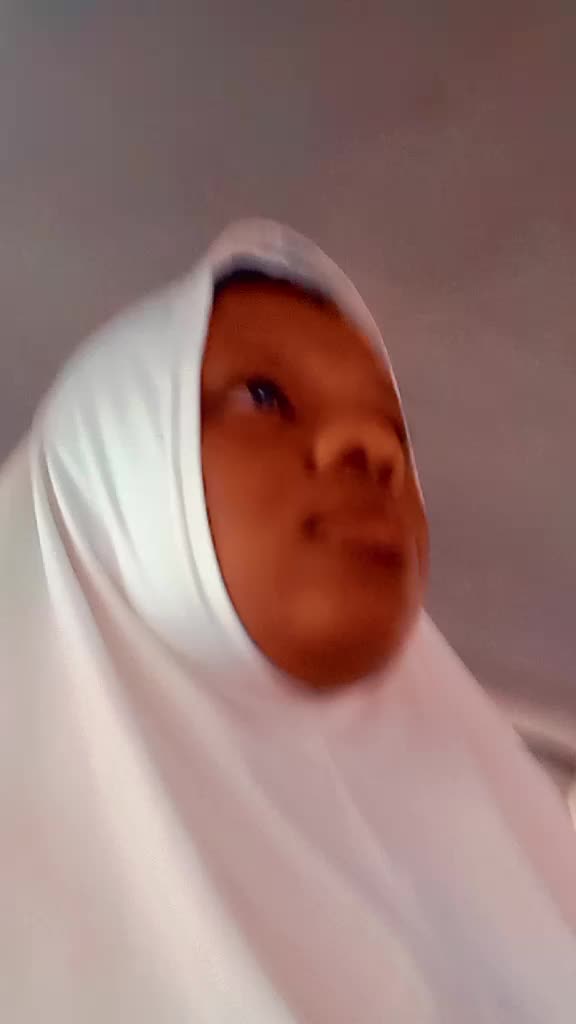 @AYOMIKUN 💕