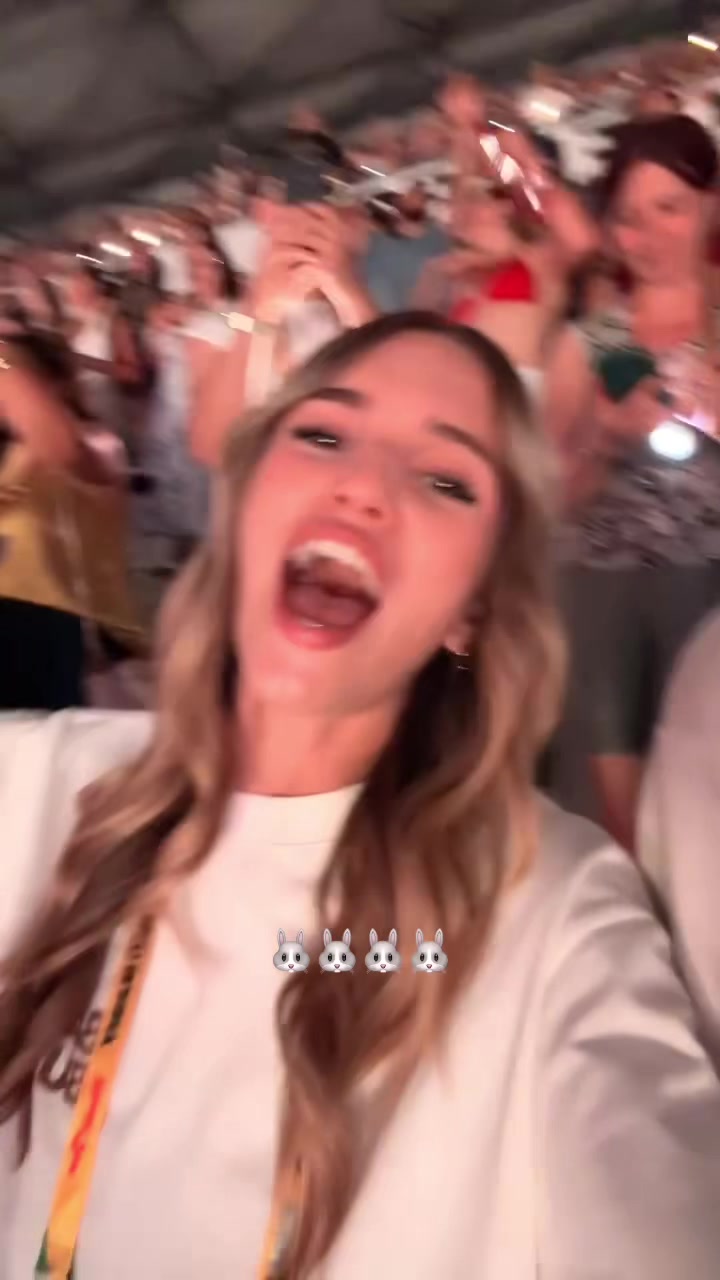 @julie 💛