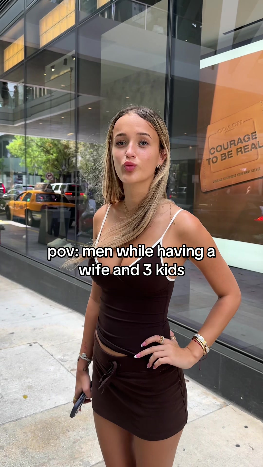 @parisslivvy