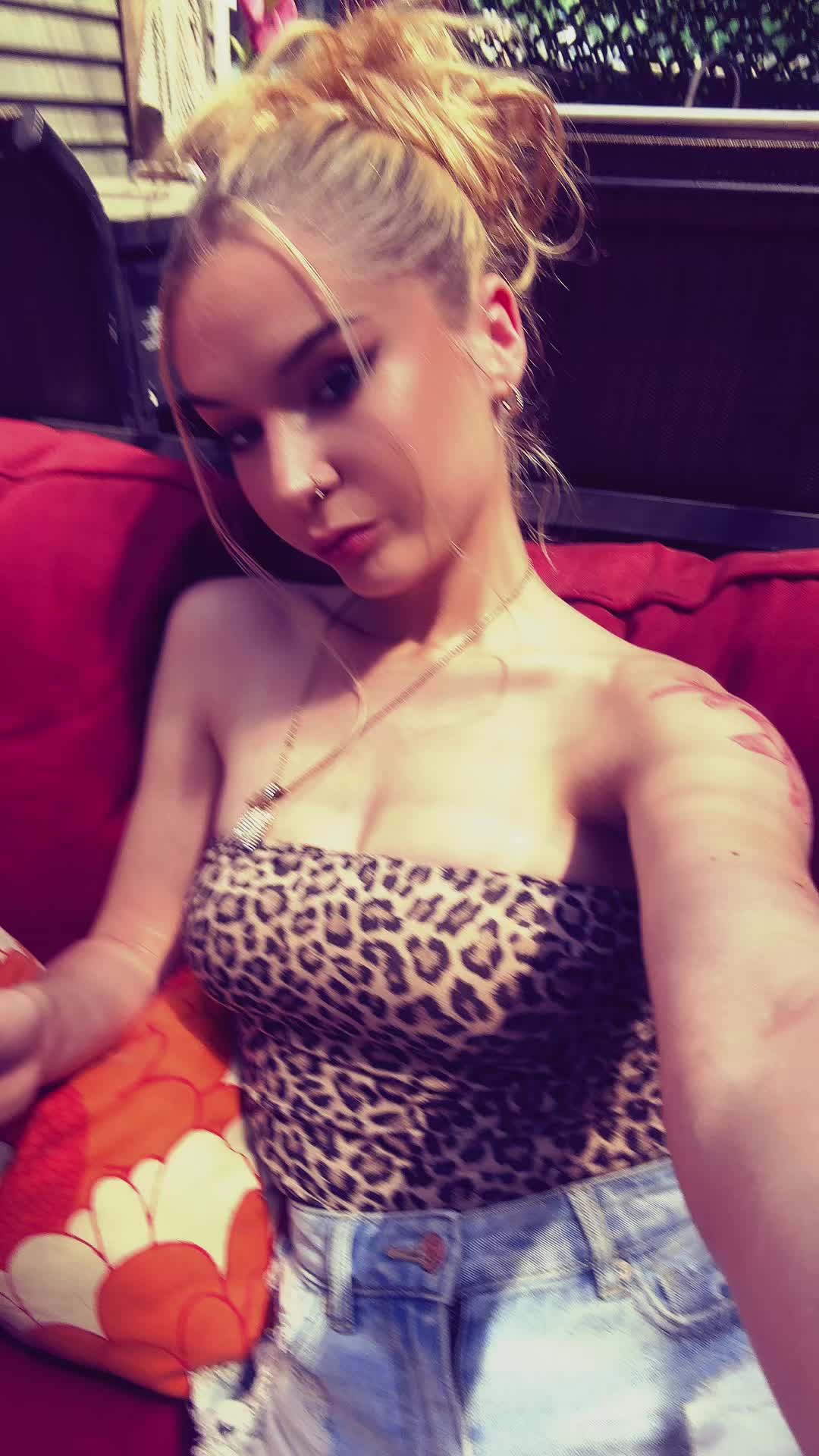 @theyluv._hailey2