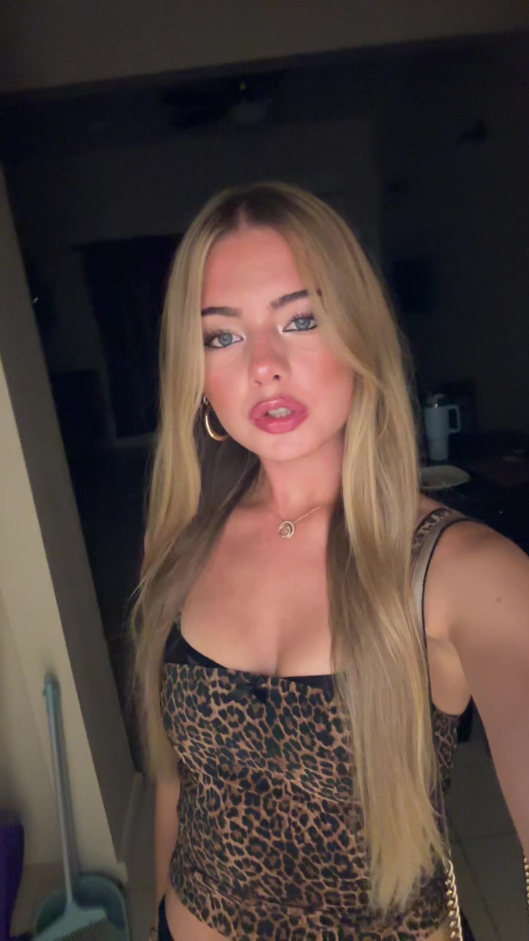 @<3