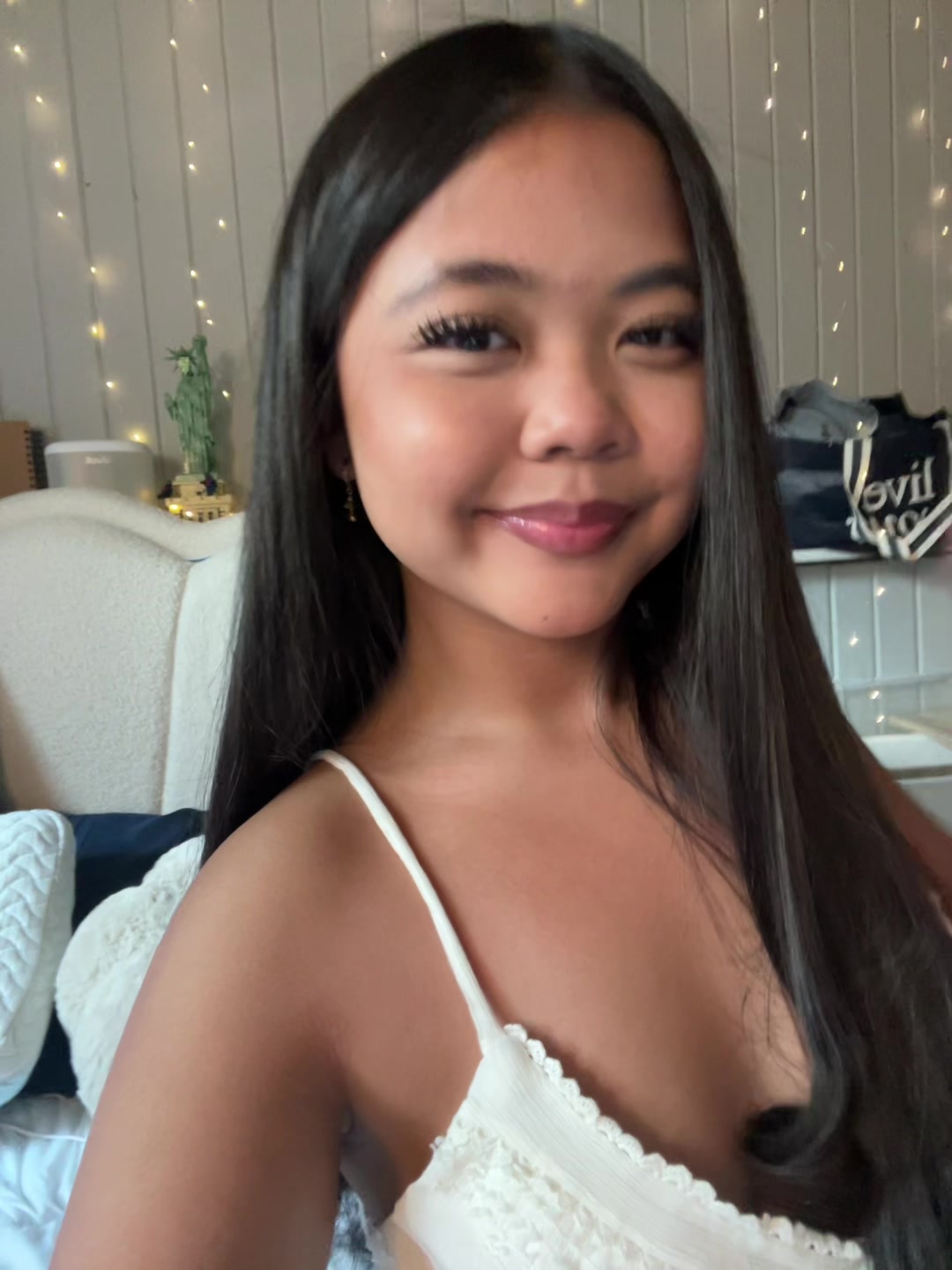 @Avaa🤍🌃🪩🥂