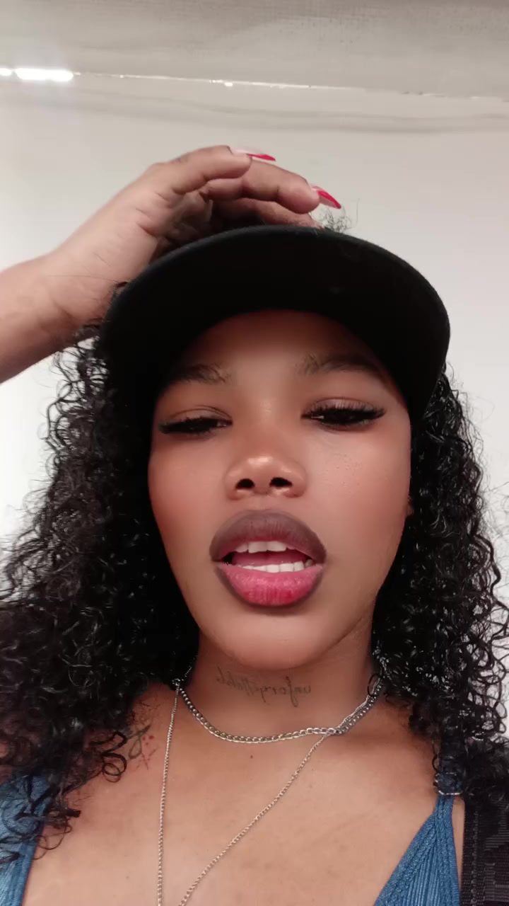 @Camila Ruiz🎀🎀