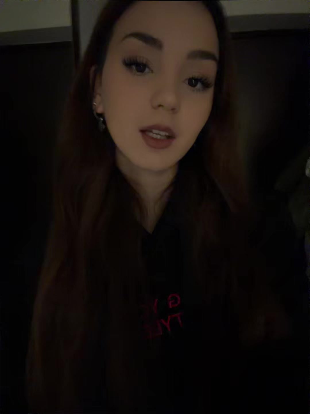 @Ева