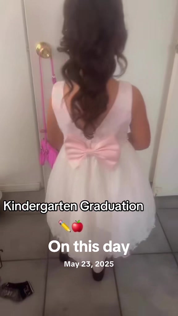 @_ParedesParedes