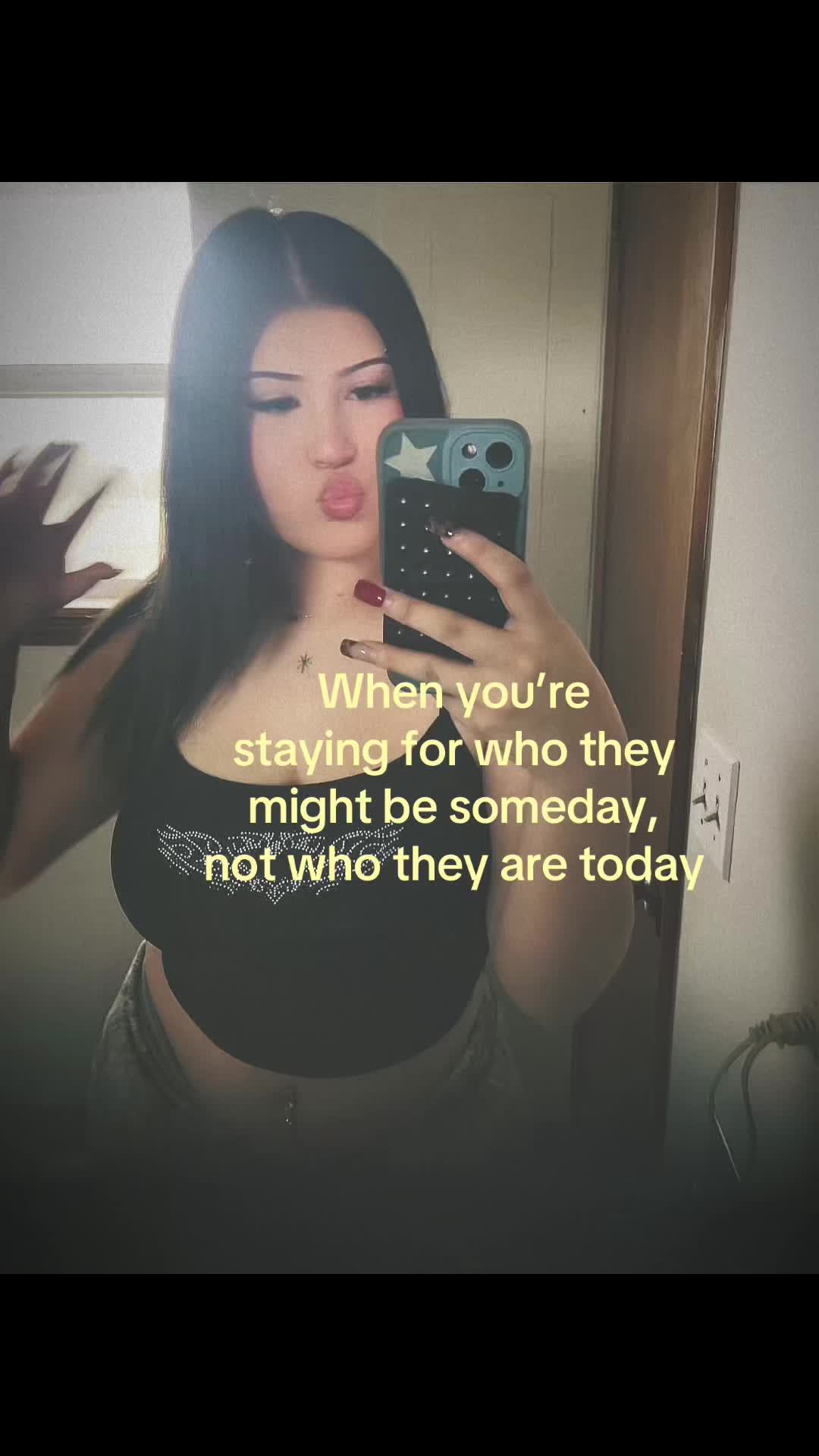 @𖣂