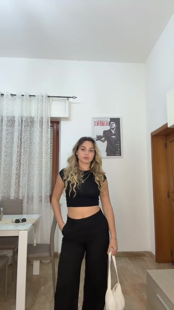 @DANIELA