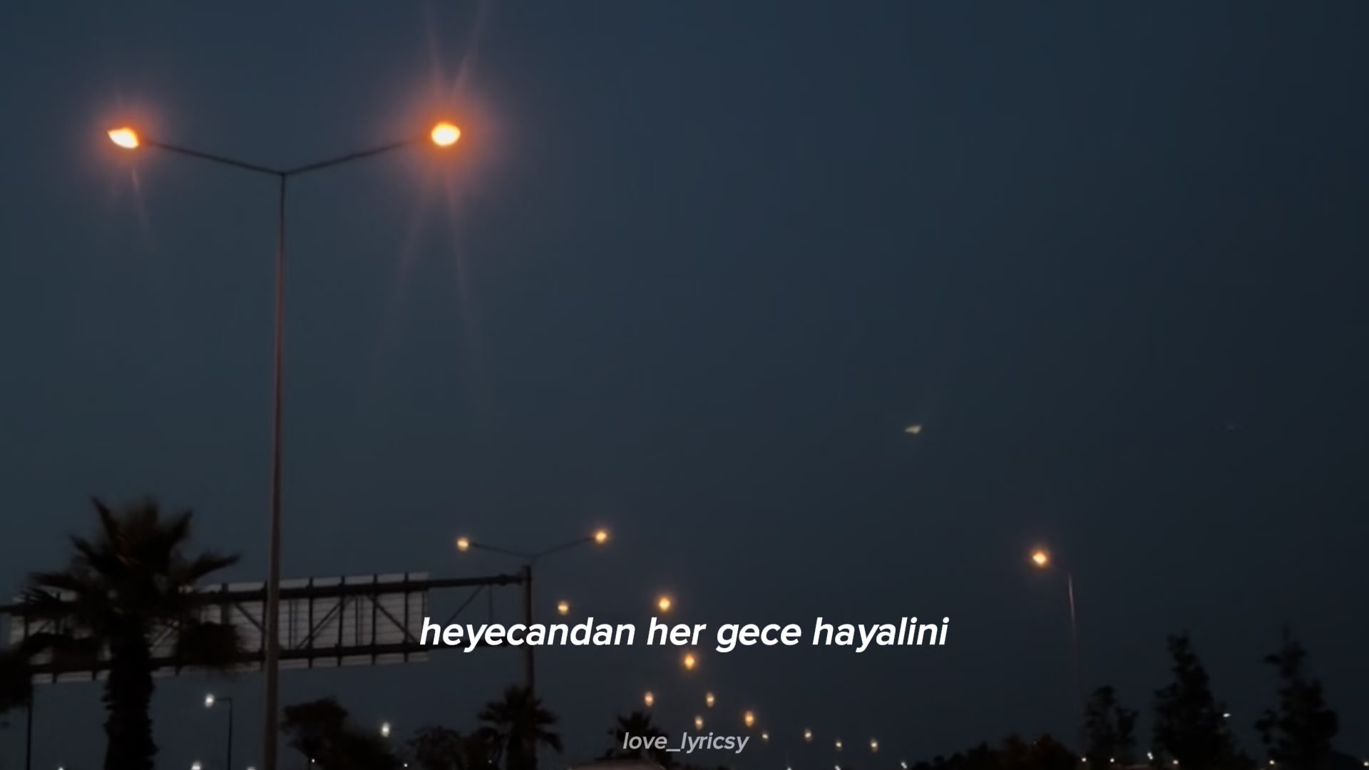@𝐋𝐨𝐯𝐞_𝐥𝐲𝐫𝐢𝐜𝐬𝐲