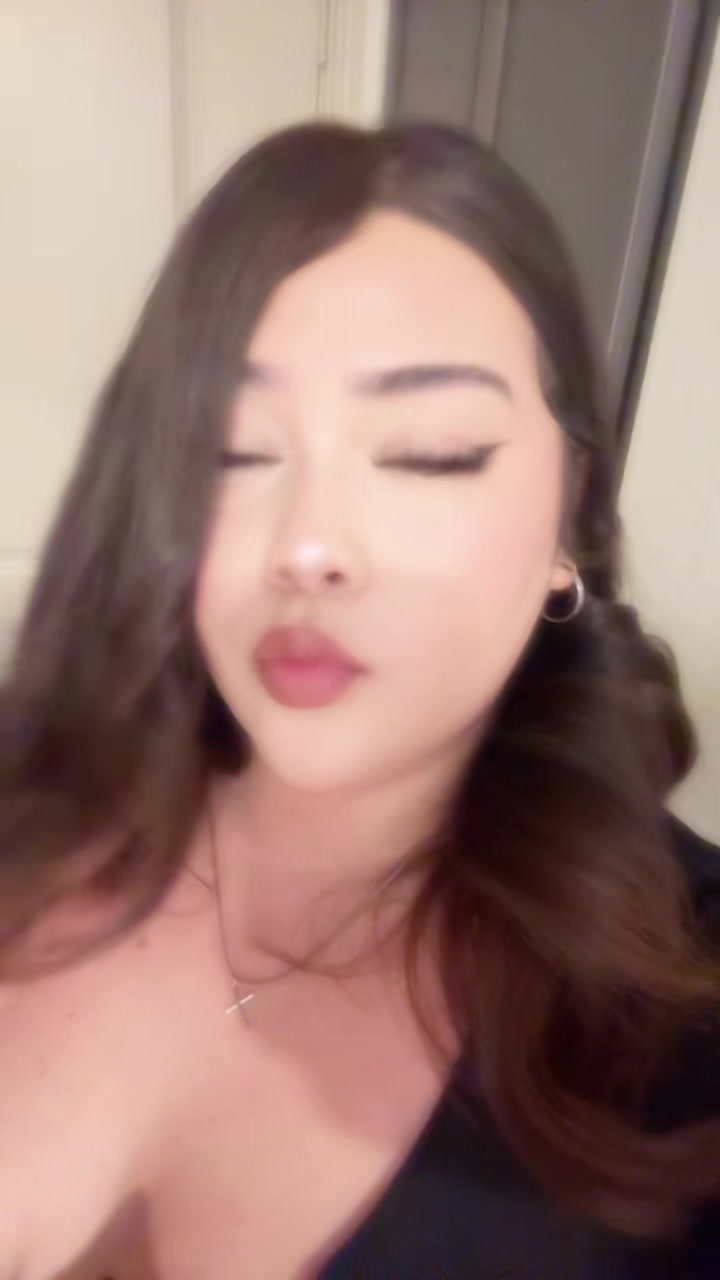 @xos.elly