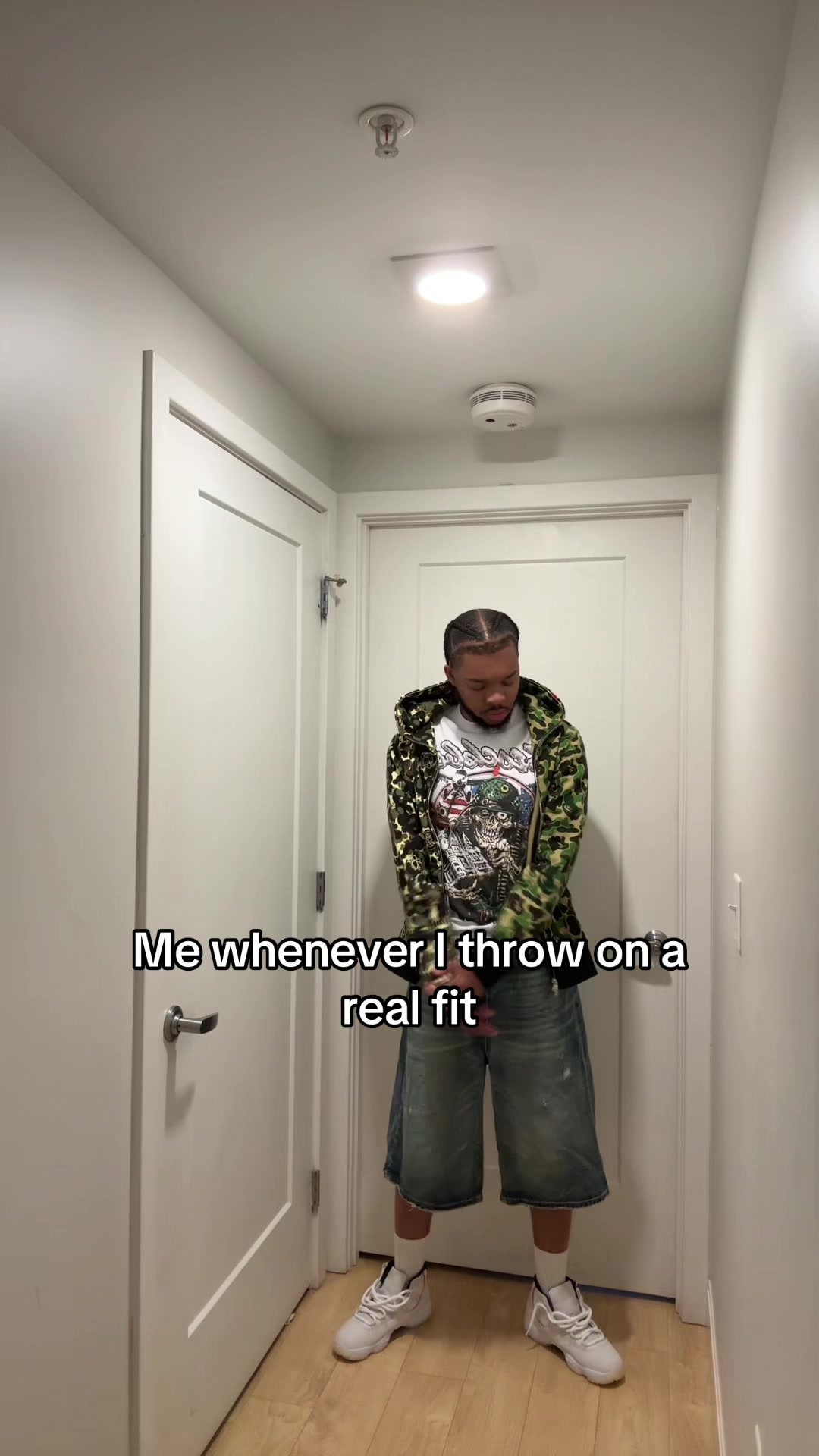 @￼