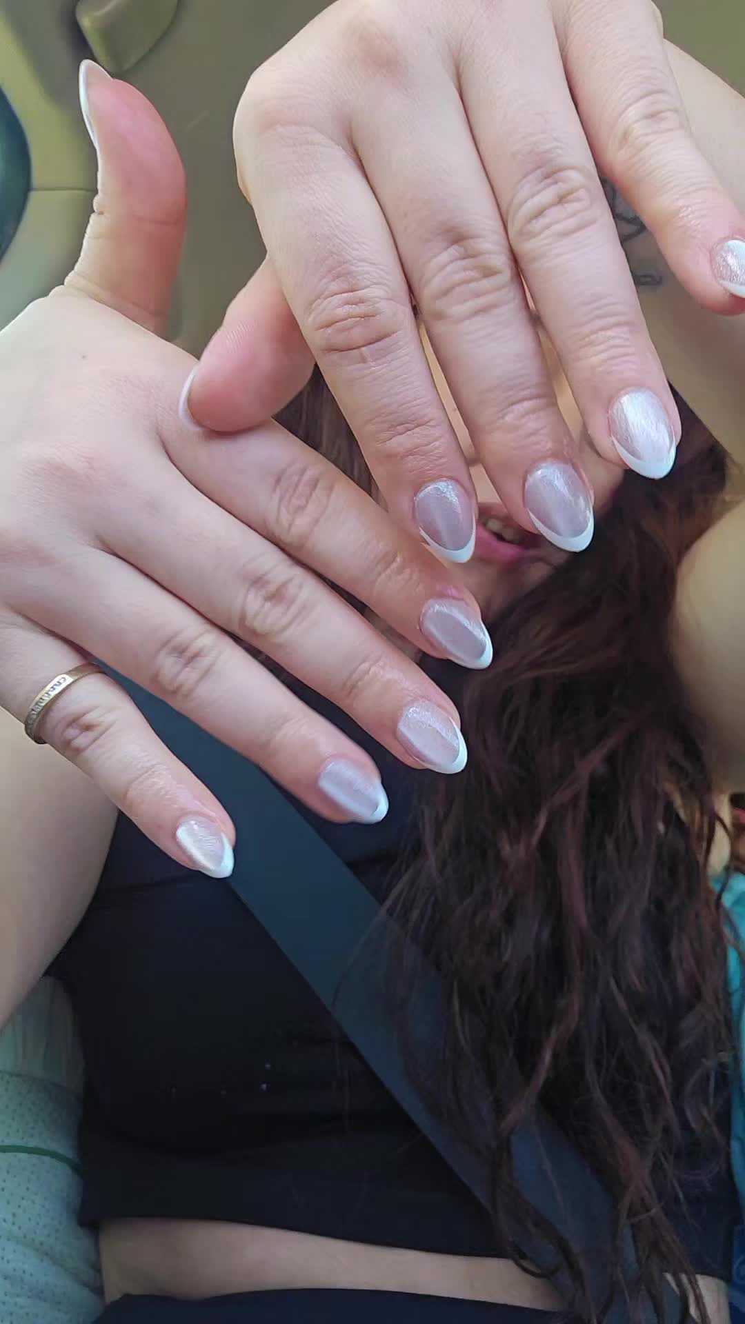 @YeinysVibes