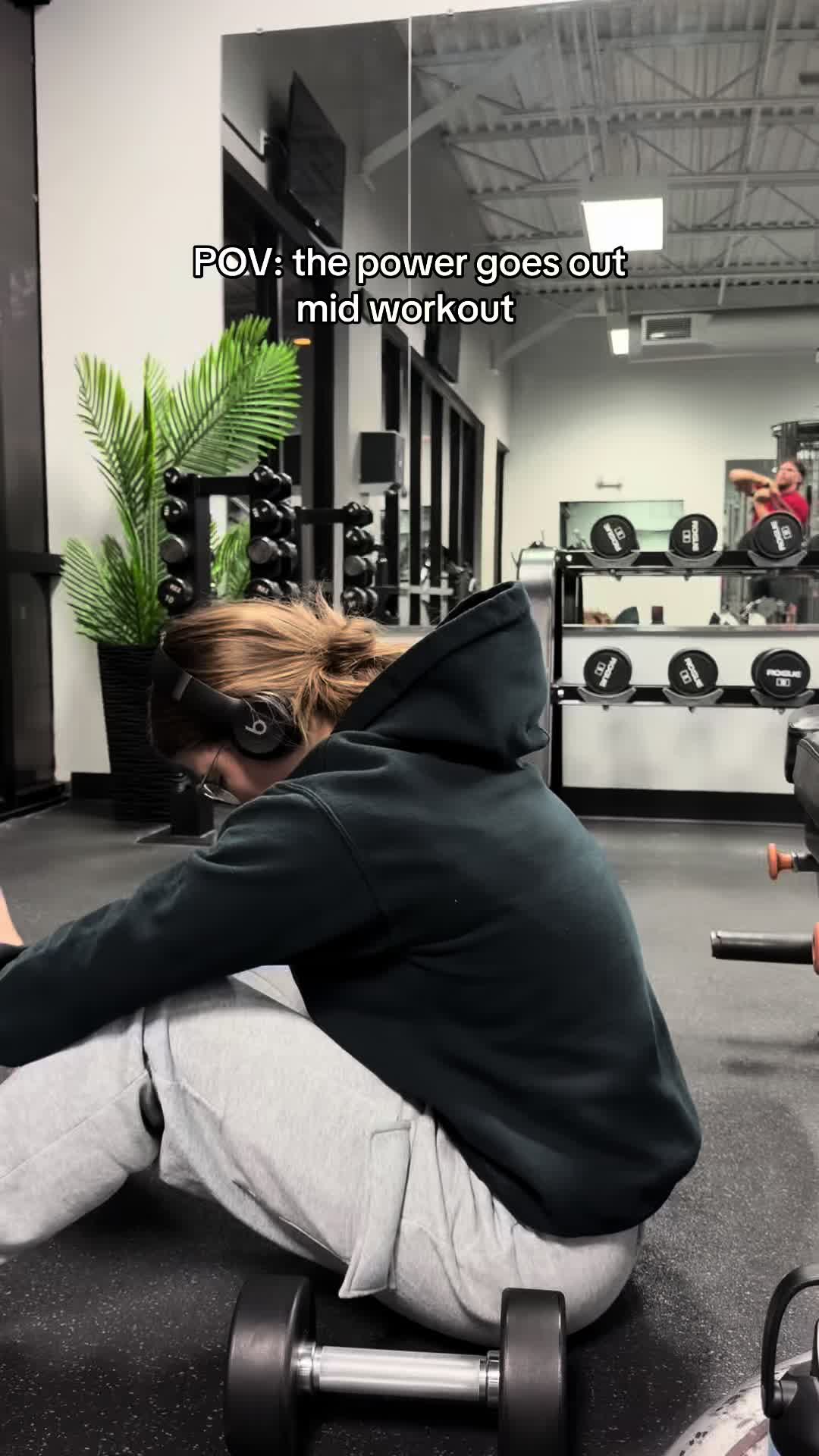 @Itsraynaitspouring
