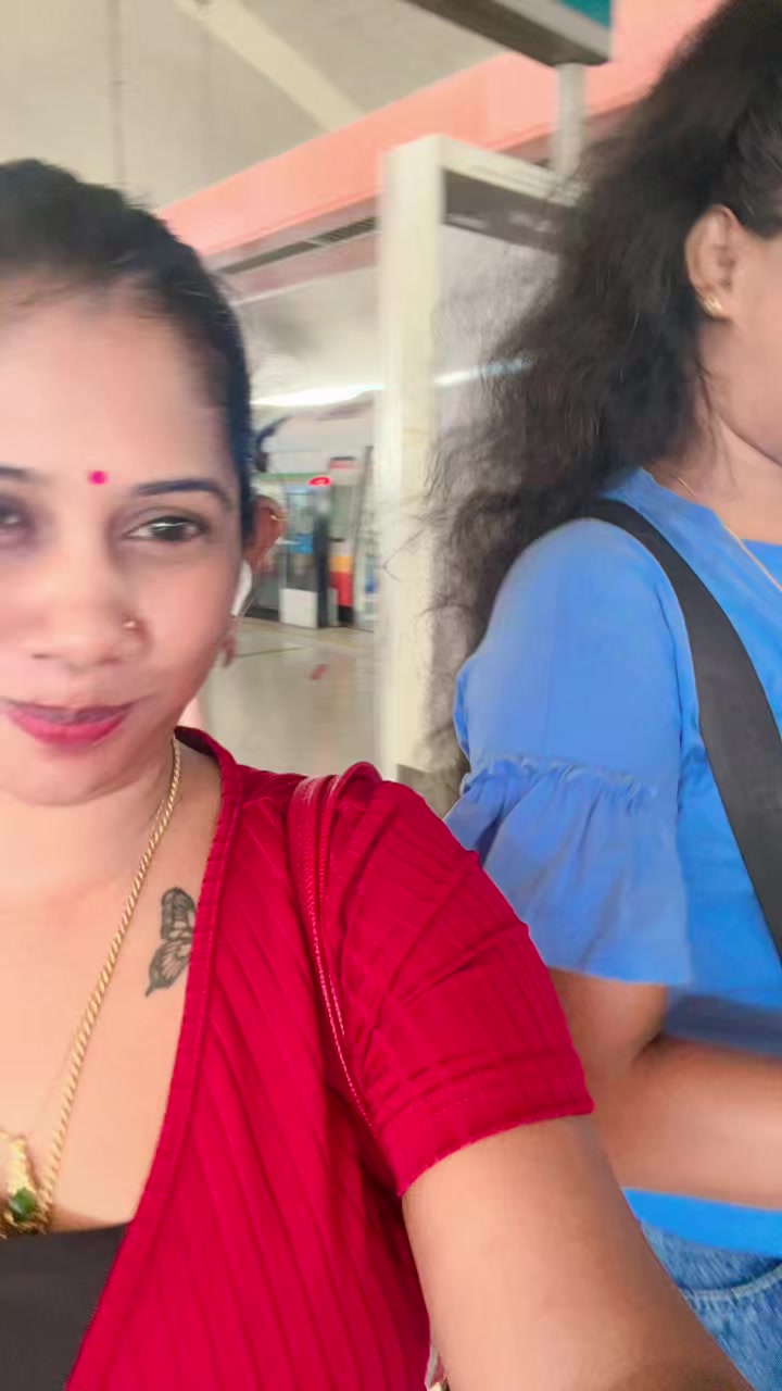 @06cutedilani🇱🇰🇸🇬