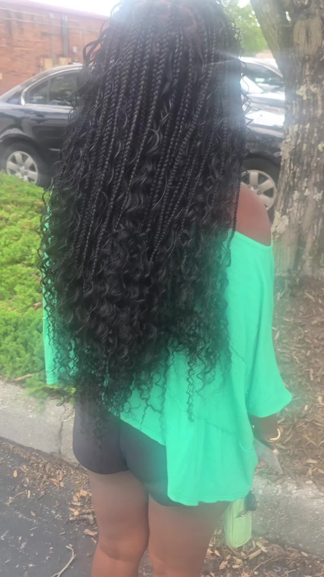 @African beauty of braiding