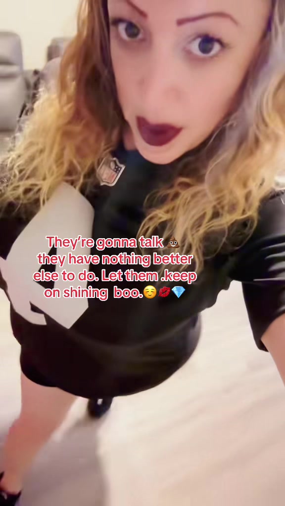 @shy girl 💎🖤🎭🌘🦉&hearts;️💋
