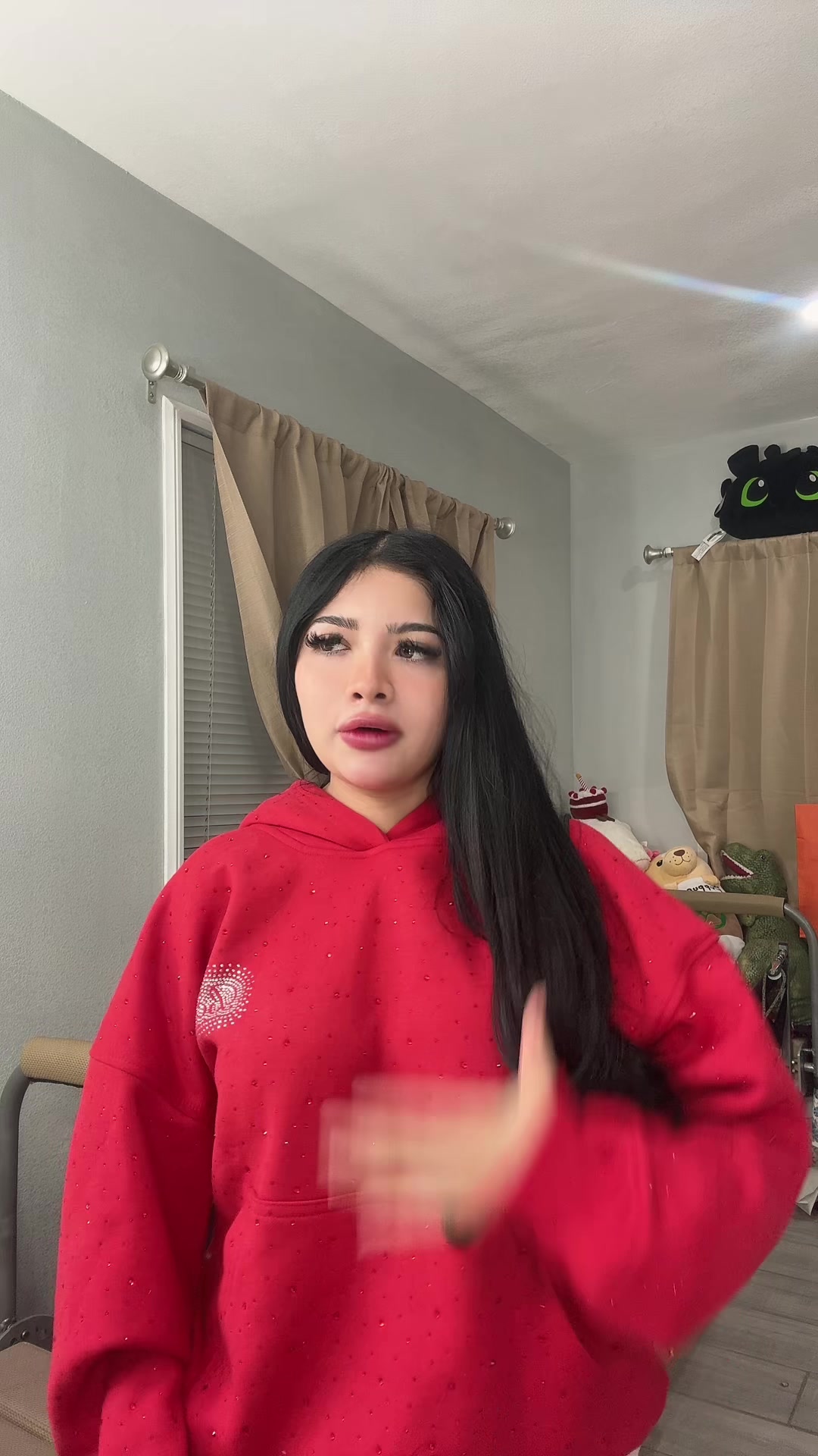 @Isabella