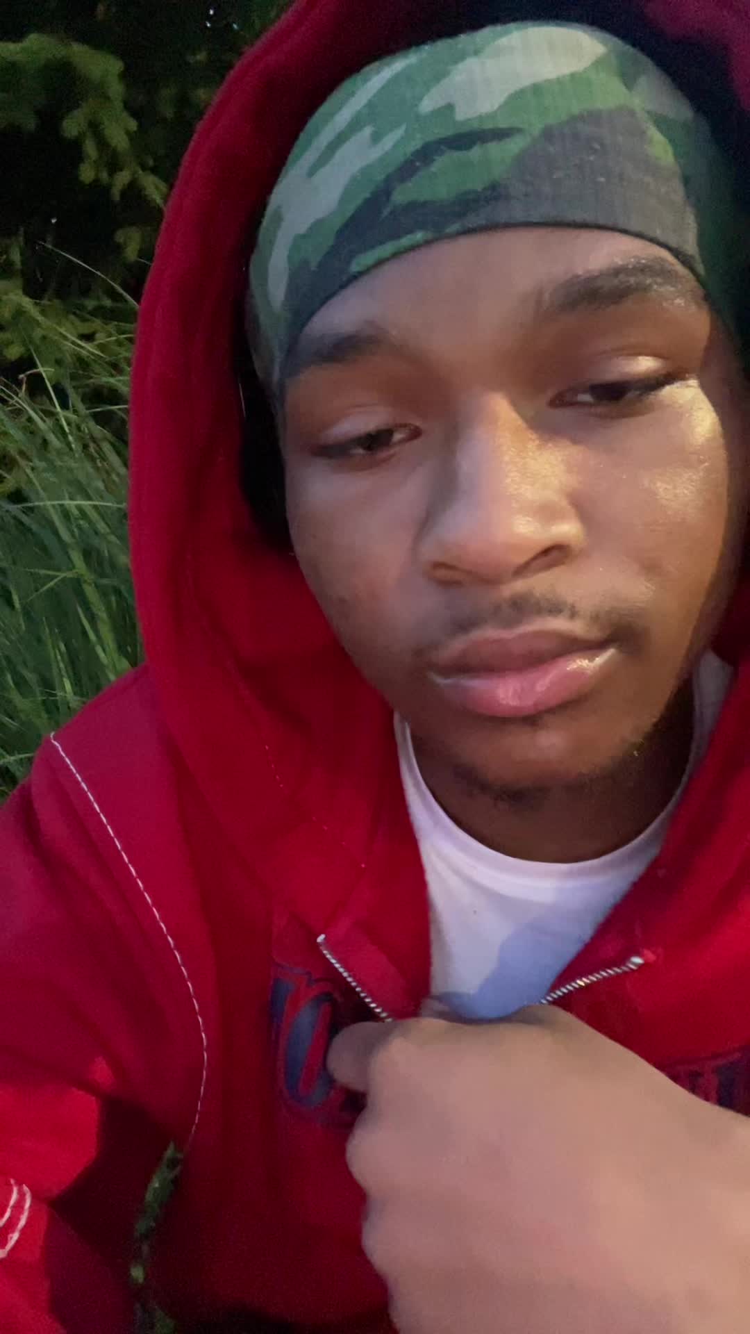 @Bj