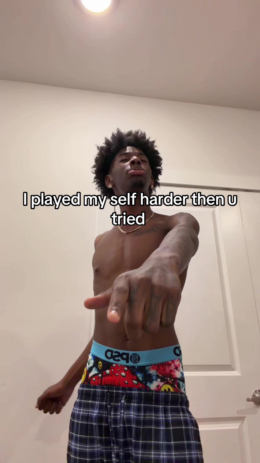 @~CJ~