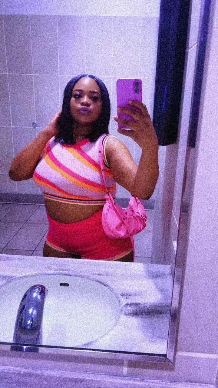 @Femalebagger