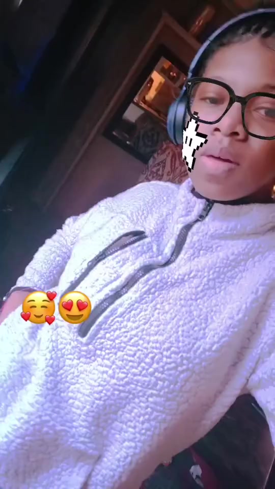 @De'zire Nelson