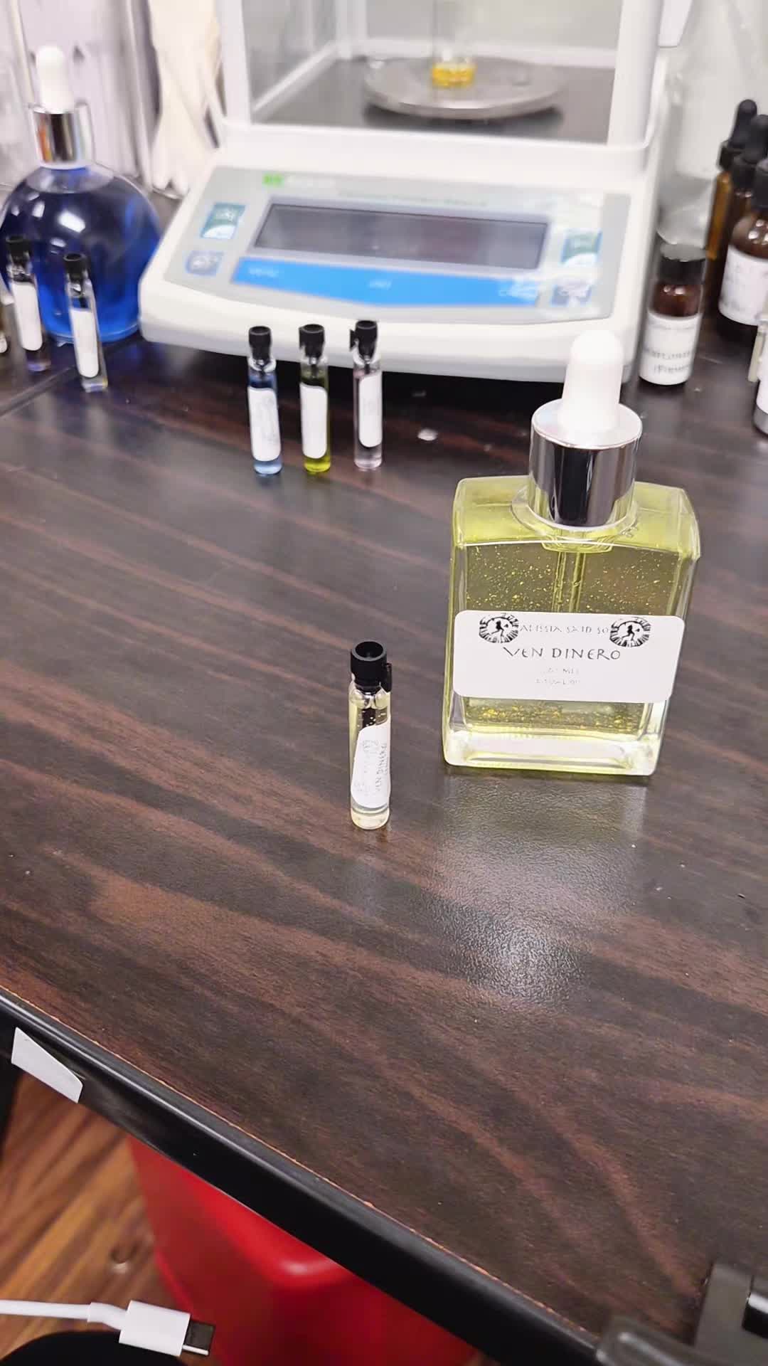 @Bruja Perfume Lab