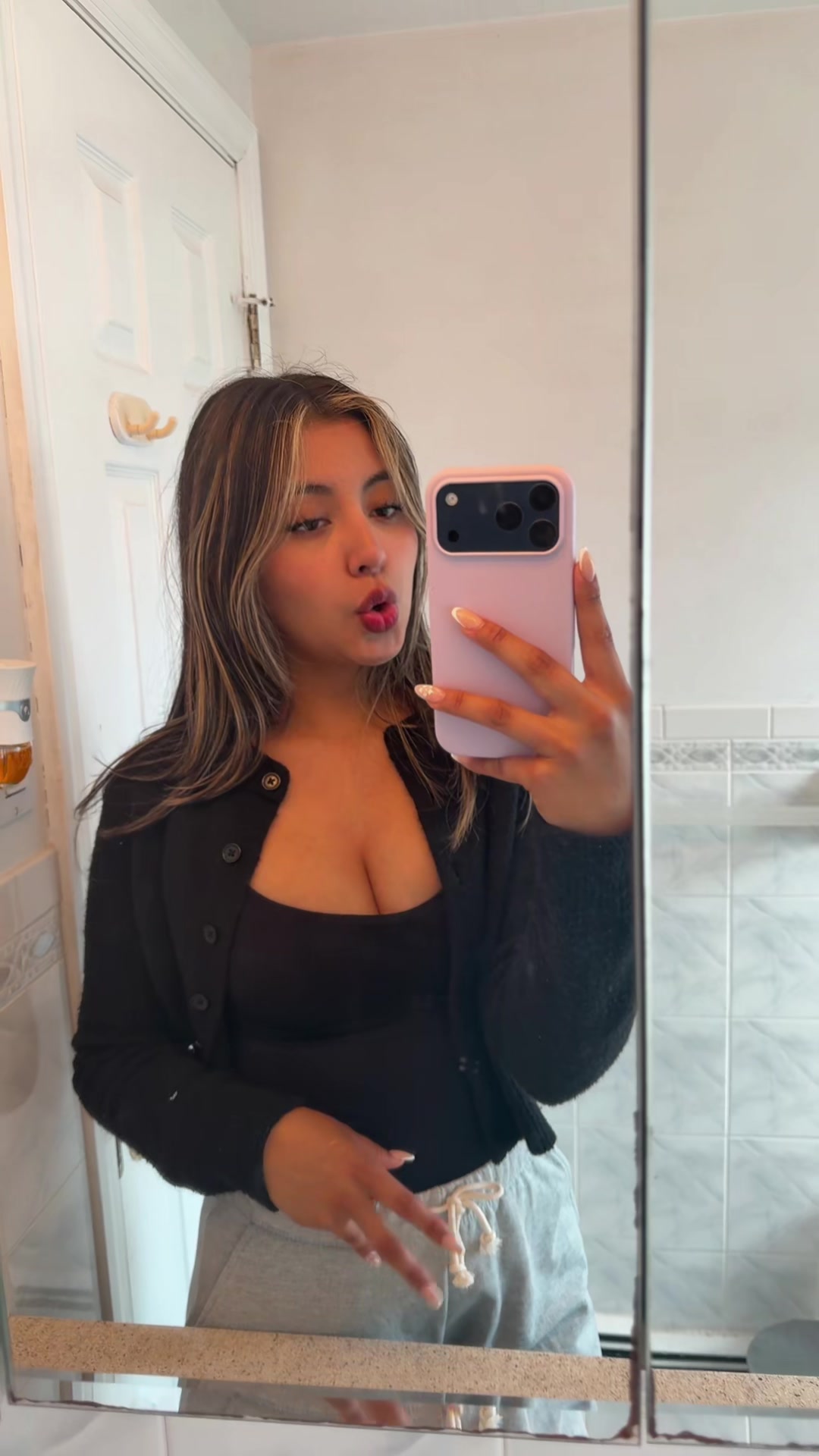 @Adi🎀