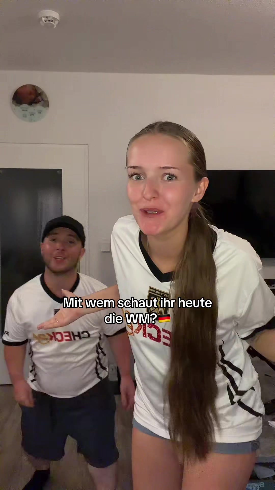 @diesetoni_