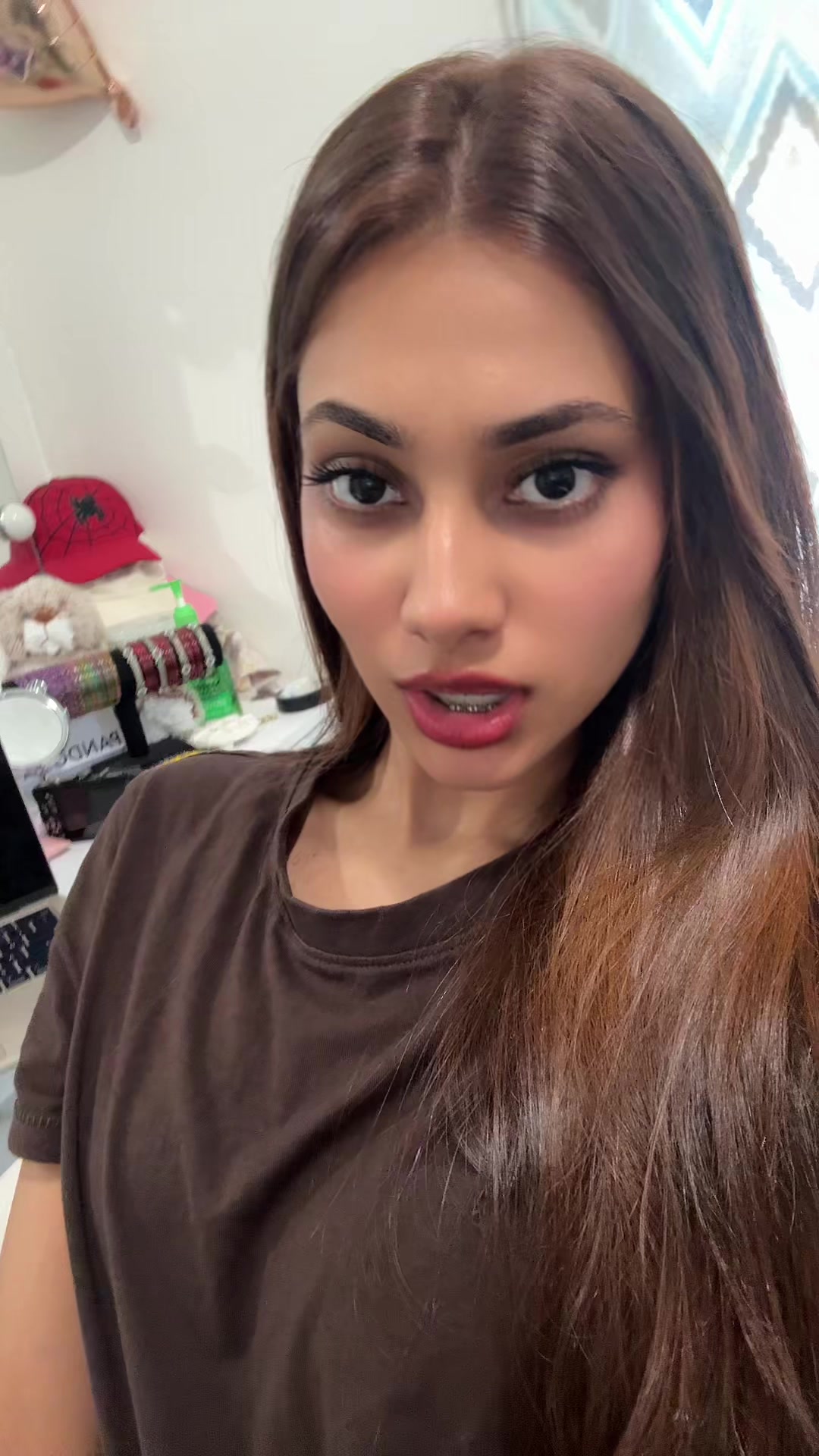 @𑣲𝒿