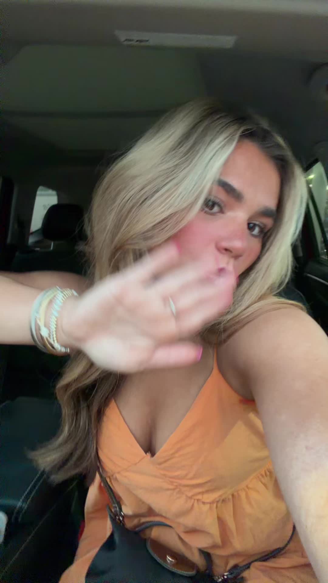 @Livia💝💐🚕