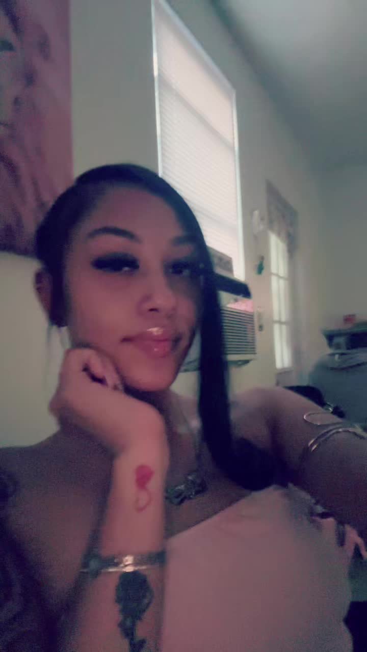 @🖤