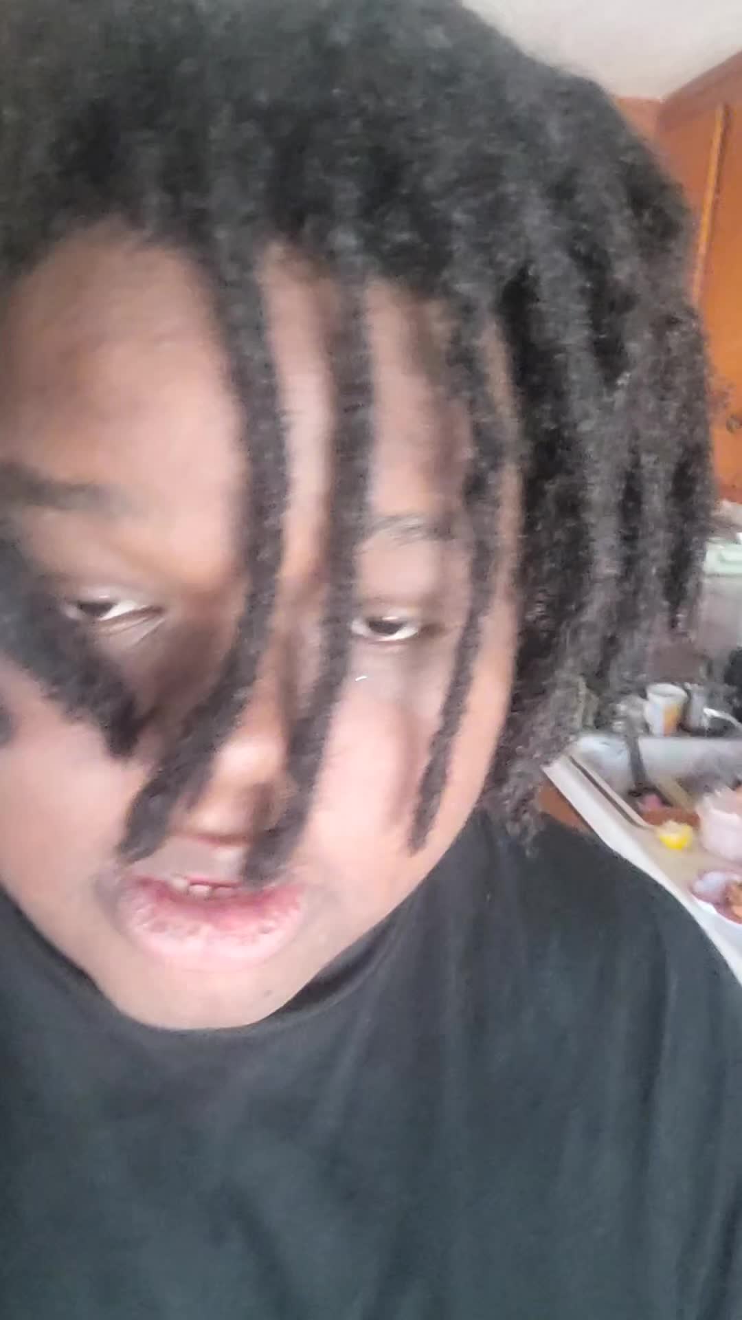 @legitimatelyluci